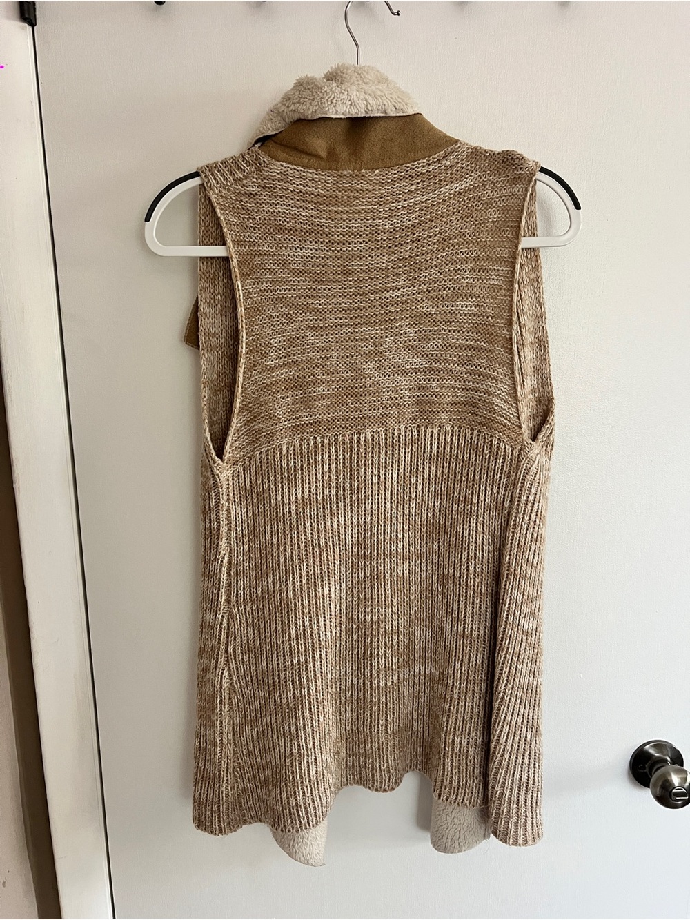 Alya Open-Front Knit Vest with Sherpa Collar - Tan/Cream - Picture 2 of 2